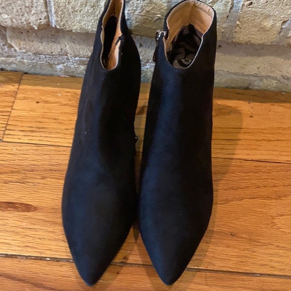 Crape Myrtle Black Kitten Heel Ankle Boots - Picture 1 of 4